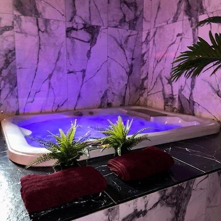 Marbella Logement Privatif -Jacuzzi-Sauna La Valette-du-Var Exterior foto