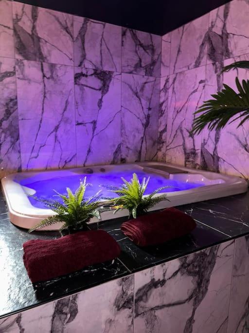 Marbella Logement Privatif -Jacuzzi-Sauna La Valette-du-Var Exterior foto